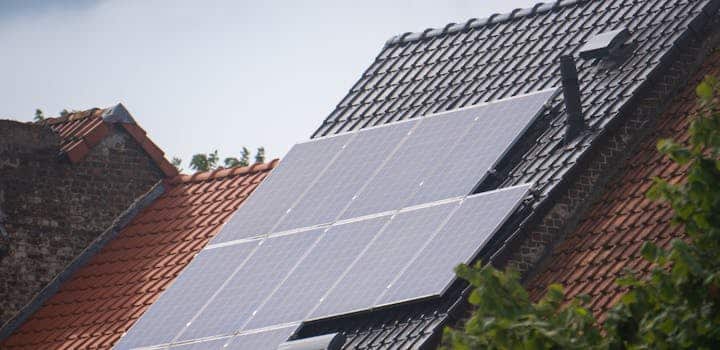 panneaux solaires toit
